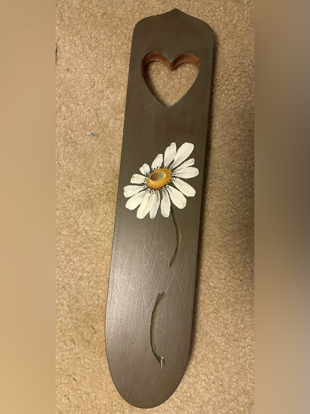 Hand-Painted Wooden Daisy Wall Hanging with Heart Cutout